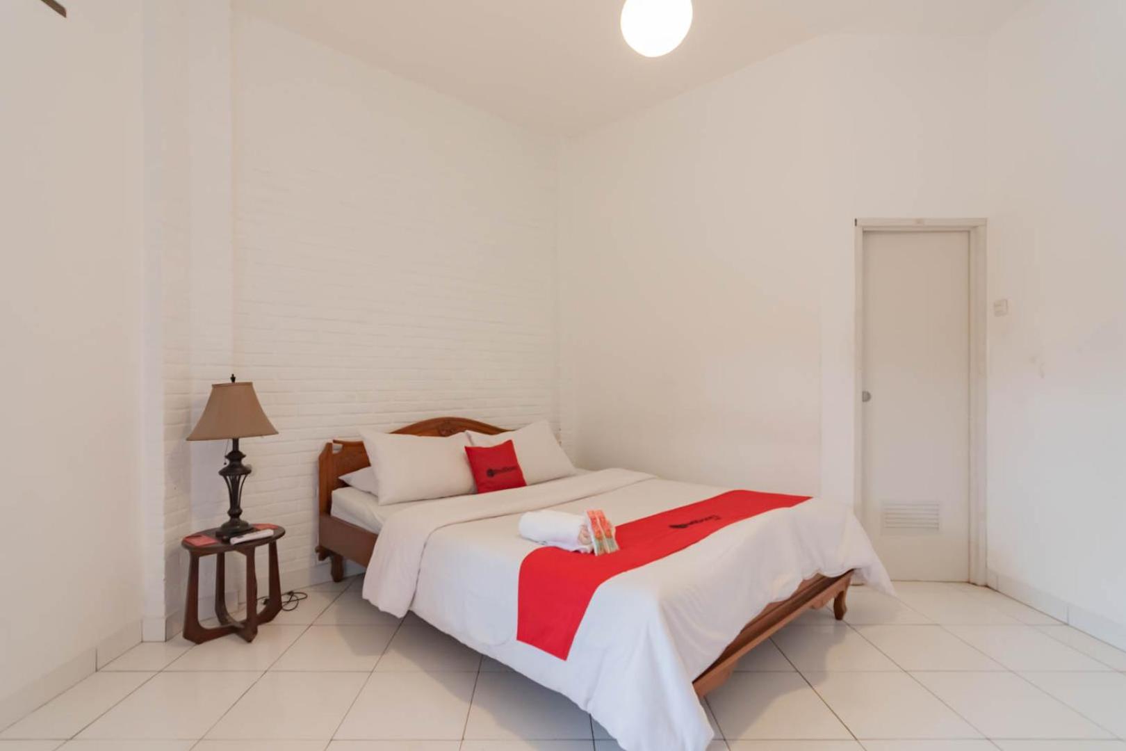 Reddoorz Plus Near Dago Pakar Bandung Kültér fotó
