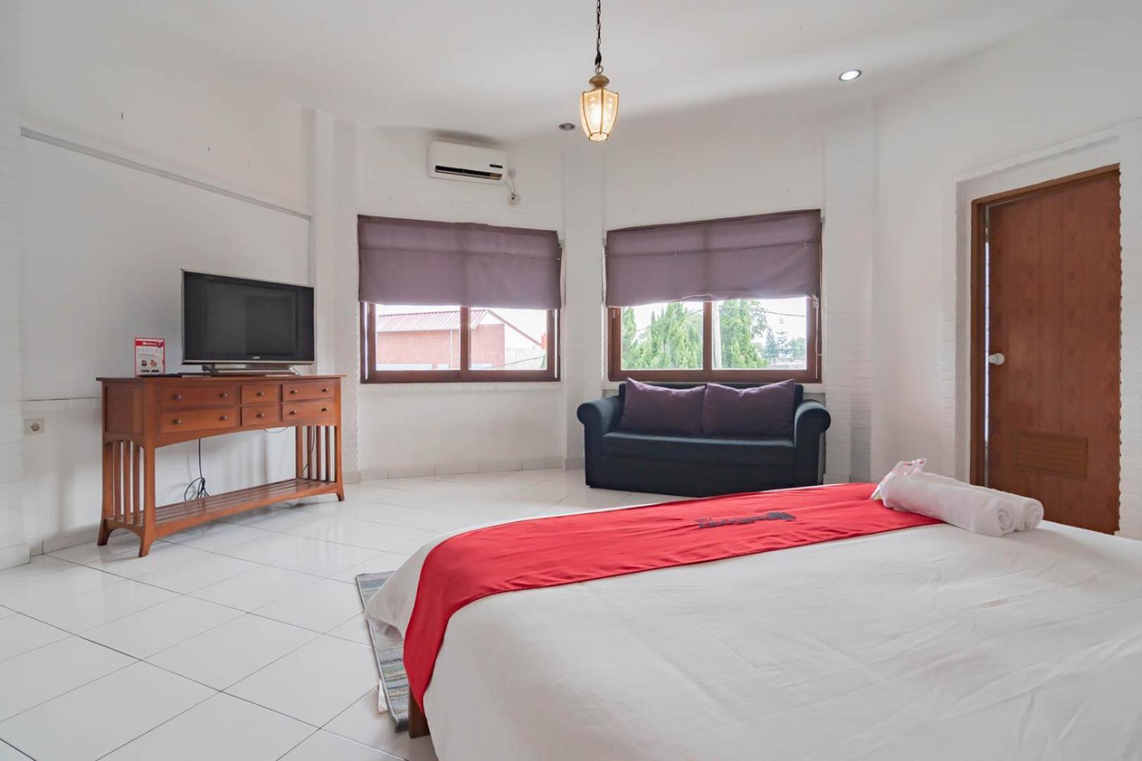 Reddoorz Plus Near Dago Pakar Bandung Kültér fotó